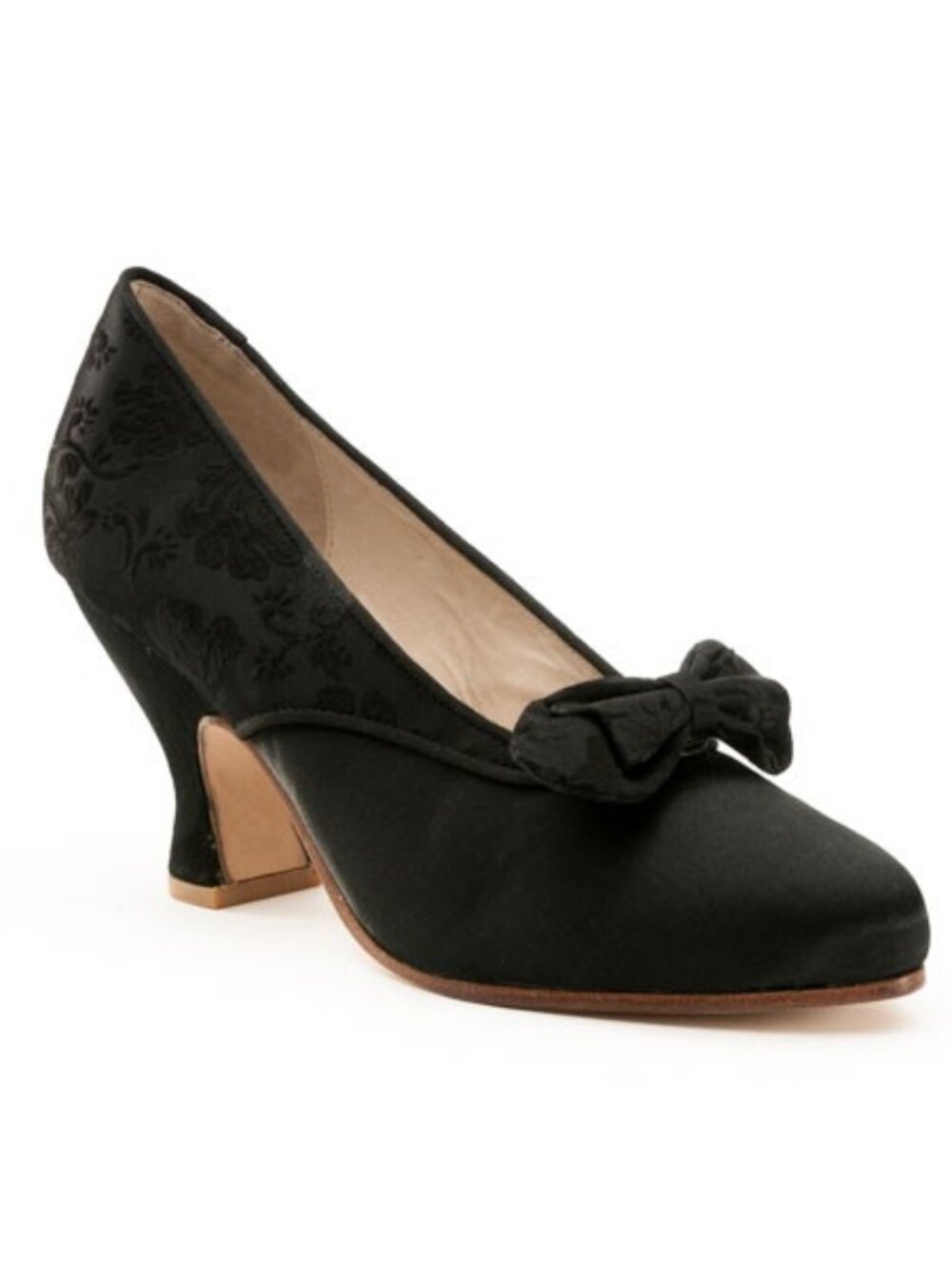 ISO: Seabury Edwardian Pumps By American Duchess X Newport Historical Society